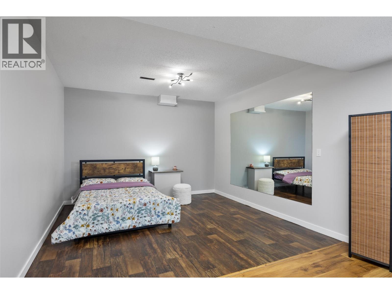 420 Gleneagles Drive - 51