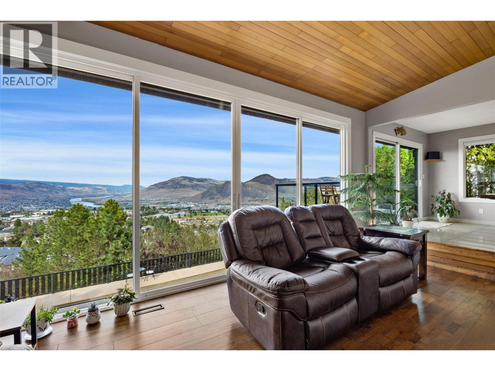 420 Gleneagles Drive - Image 7