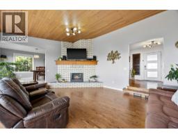 Bedroom - 420 Gleneagles Drive, Kamloops, BC V1E1Z4 Photo 8