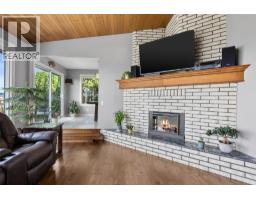 Partial ensuite bathroom - 420 Gleneagles Drive, Kamloops, BC V1E1Z4 Photo 9