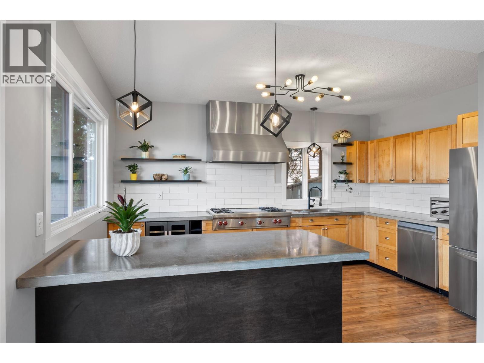 420 Gleneagles Drive - 41
