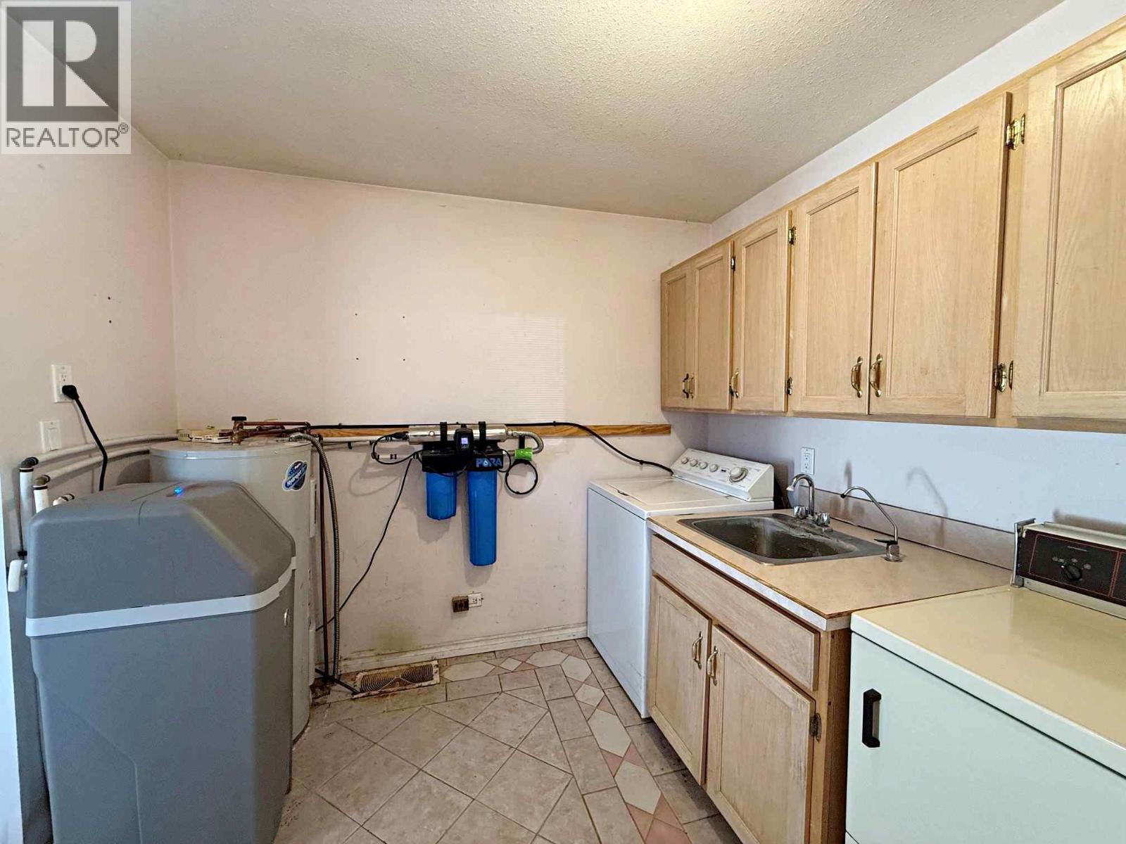 733 Fortune Road - Image 12