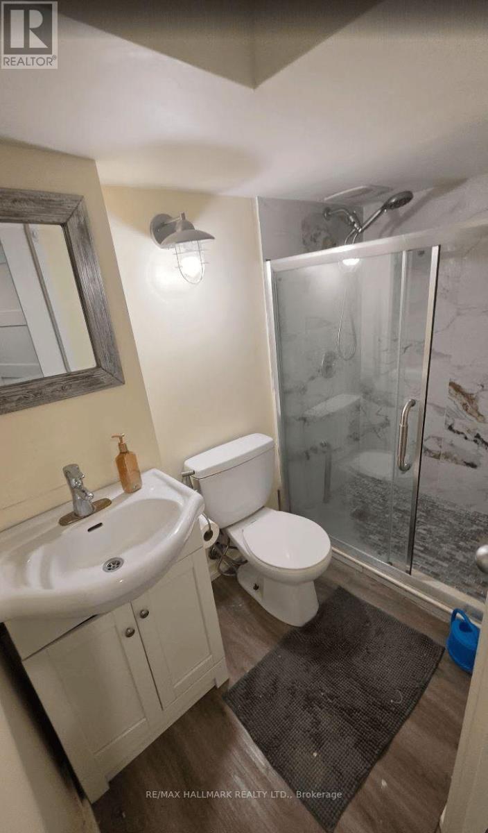 ROOM 2- 888 KROSNO Boulevard, Pickering, ON photo 11
