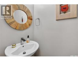 4pc Ensuite bath - 1602 Edward Avenue, Saskatoon, SK S7K3B6 Photo 9