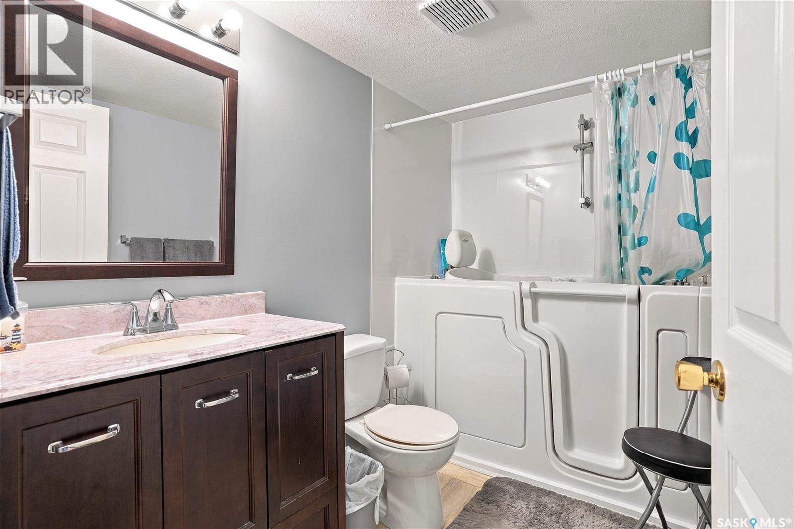 204 214 Ross AVENUE, Dalmeny — photo 19