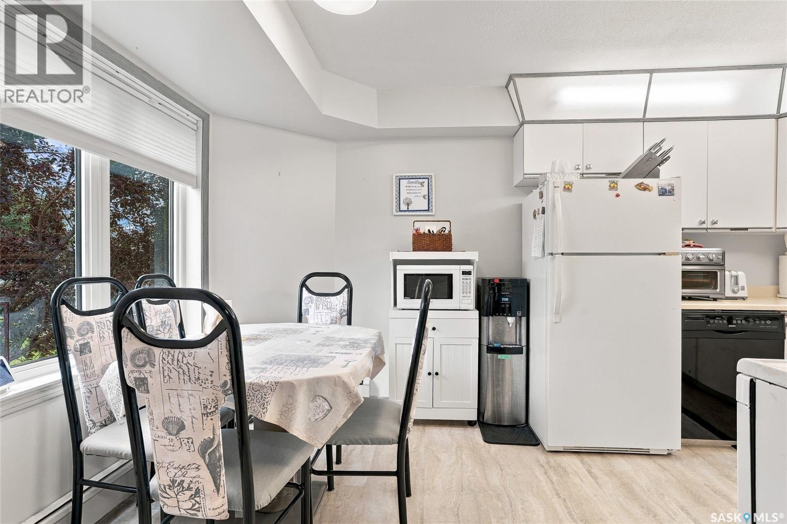 204 214 Ross AVENUE, Dalmeny — photo 8