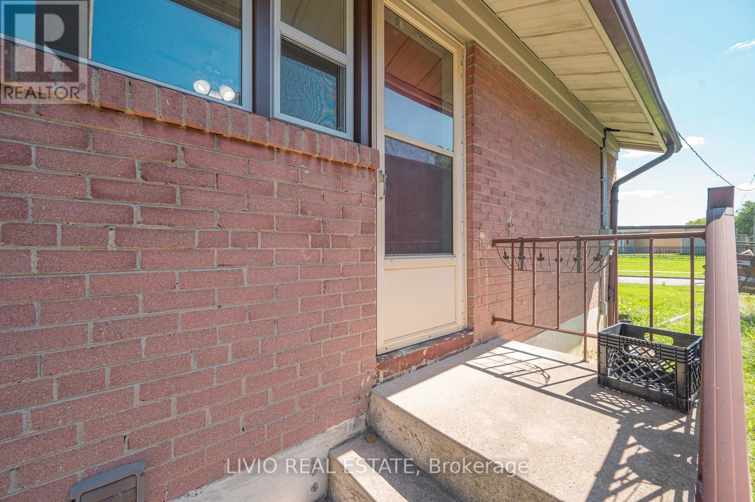 40 BARFORD ROAD - 48