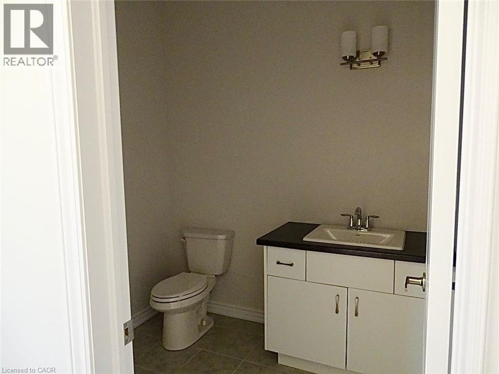 204 BETHUNE Avenue, Welland — photo 7