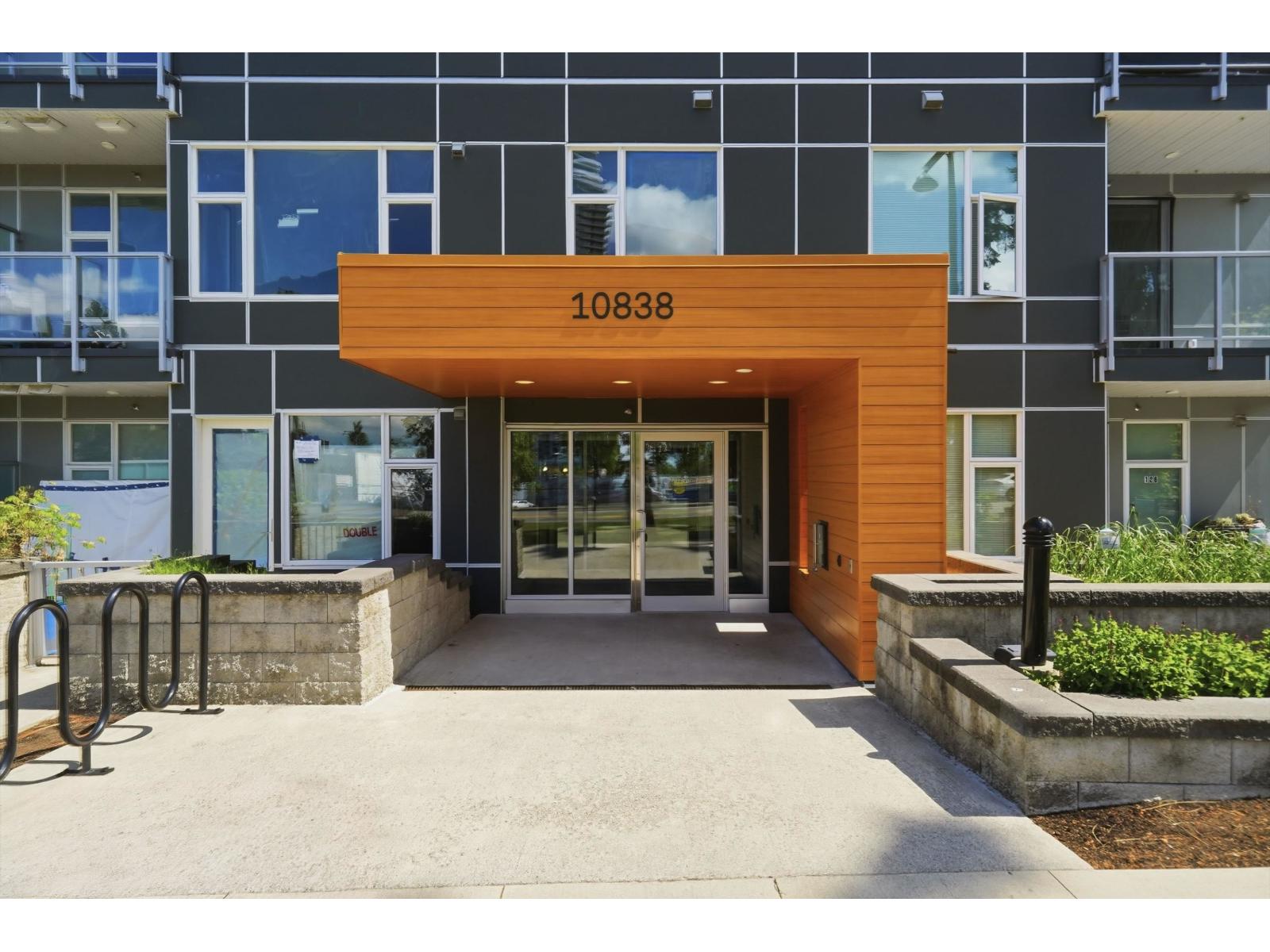 211 10838 WHALLEY BOULEVARD, Surrey — photo 1