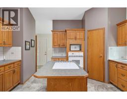 Bedroom - 5401 Shannon Drive, Olds, AB T4H1C2 Photo 9