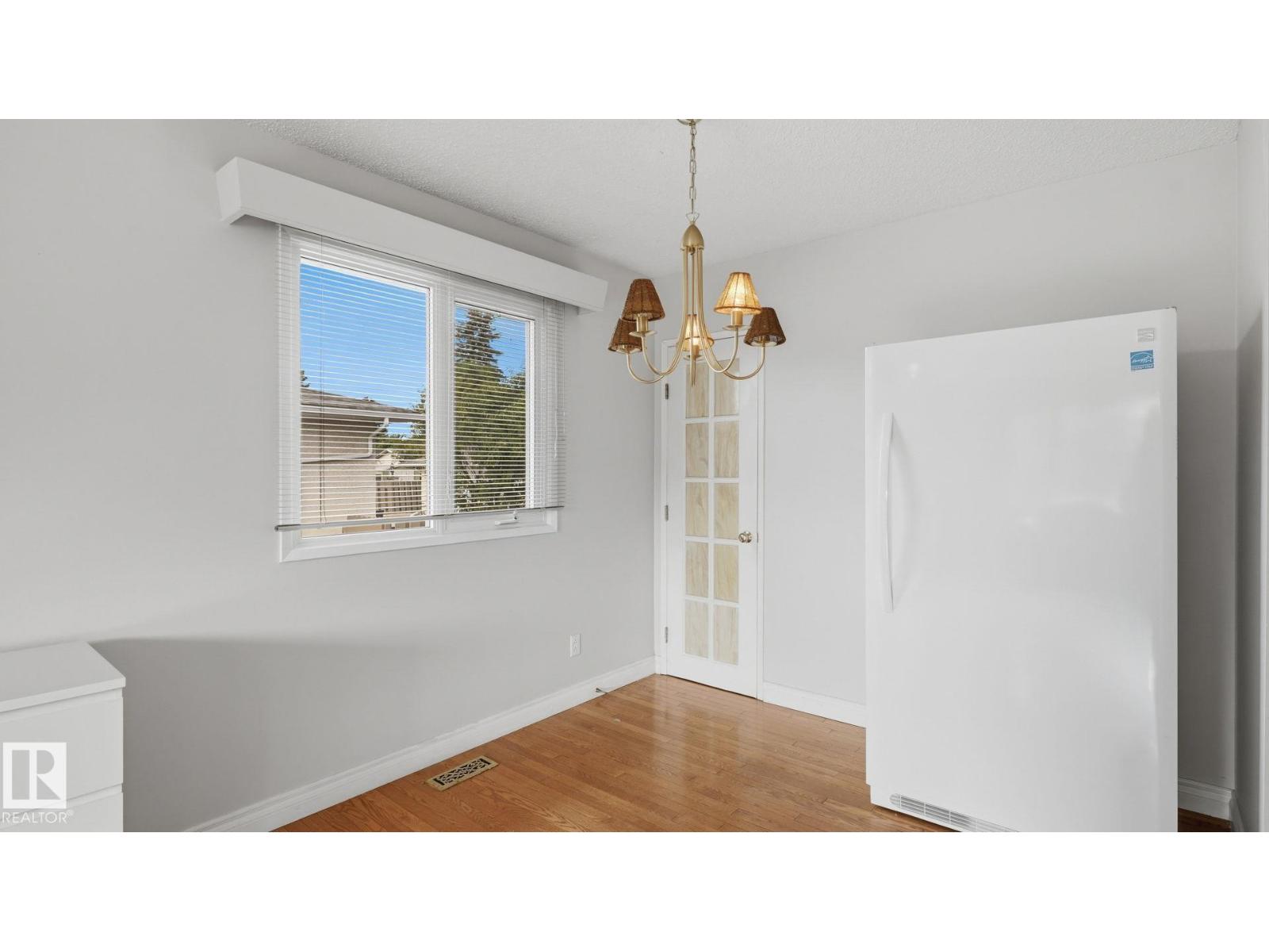 10440 36 AV NW - 10