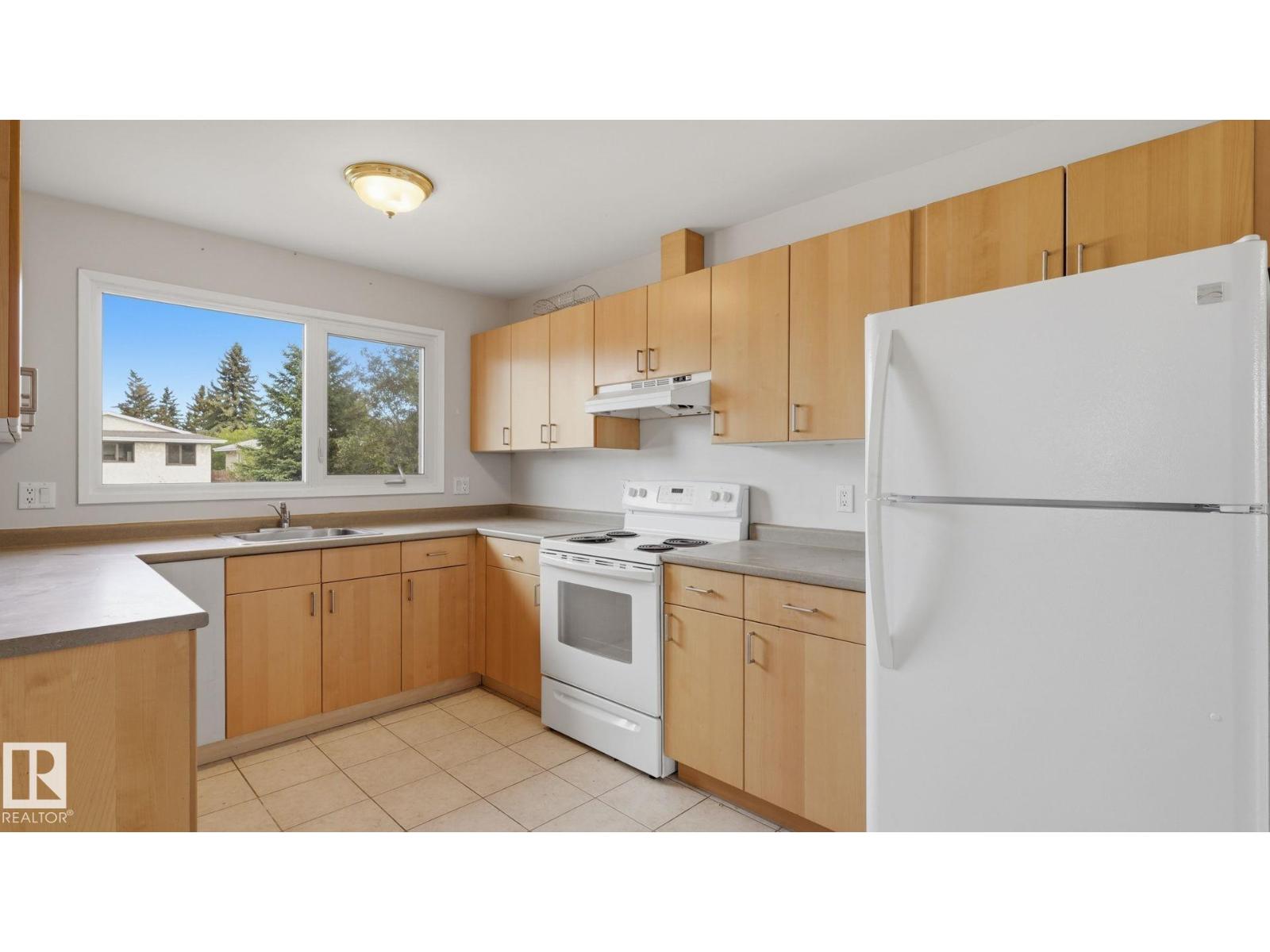 10440 36 AV NW - 15