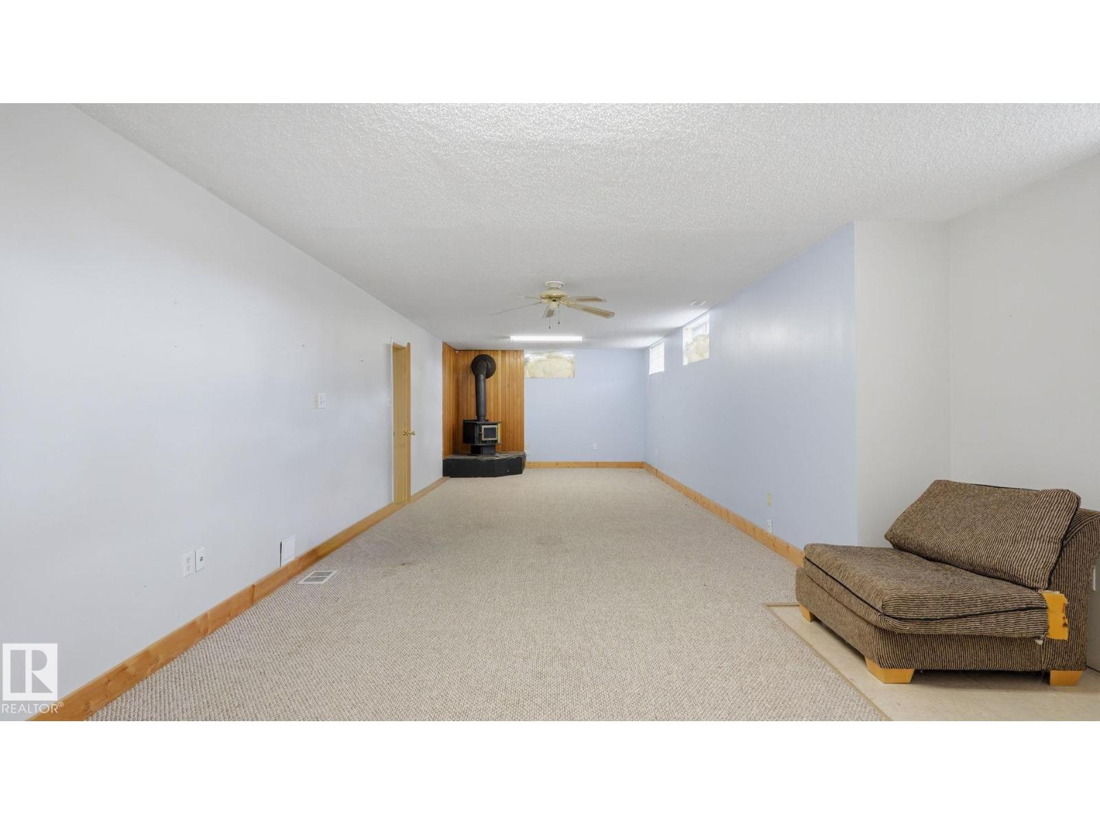10440 36 AV NW - 21