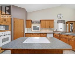4pc Bathroom - 5401 Shannon Drive, Olds, AB T4H1C2 Photo 8