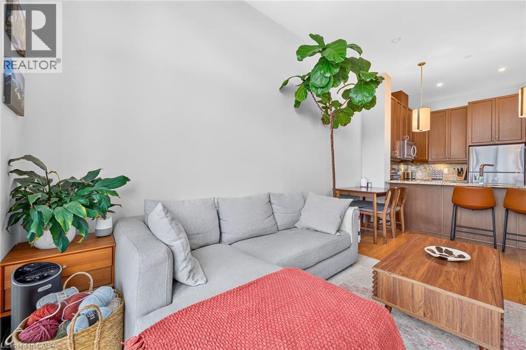 #609 101 LOCKE Street - 21