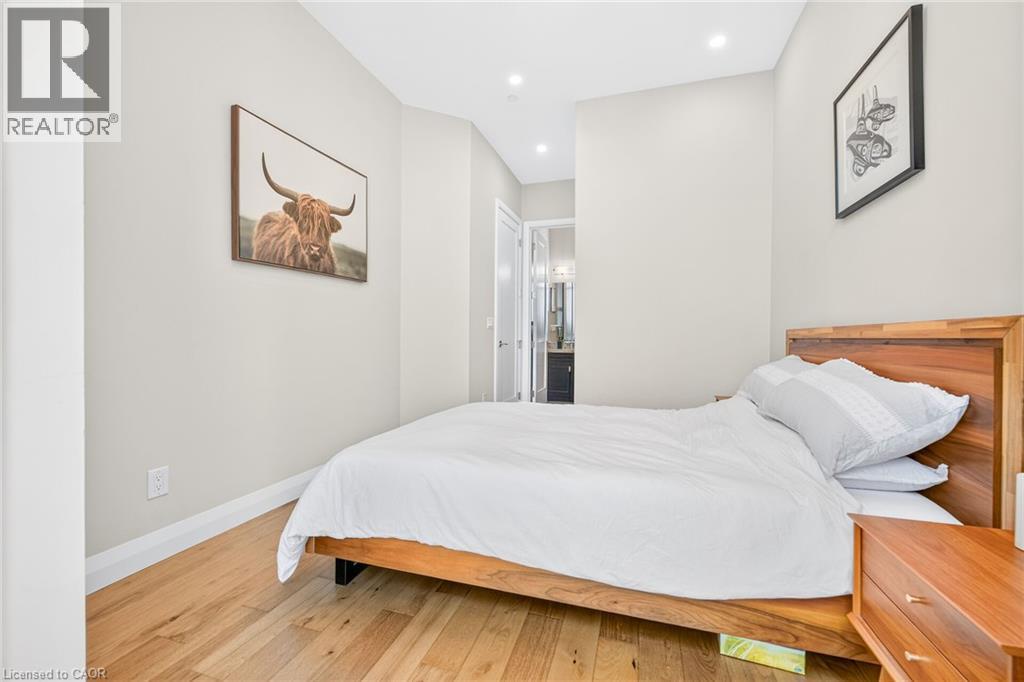 #609 101 LOCKE Street - 28