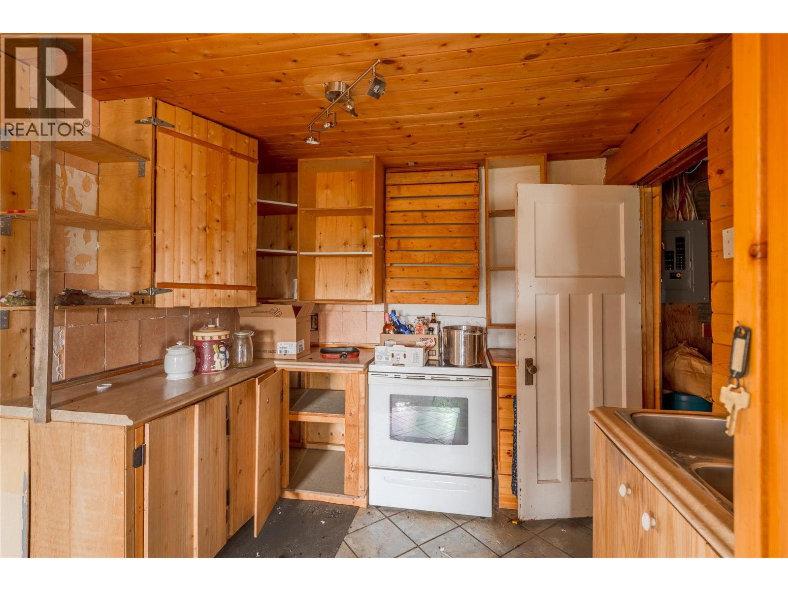 1400 Chasm Road - 3