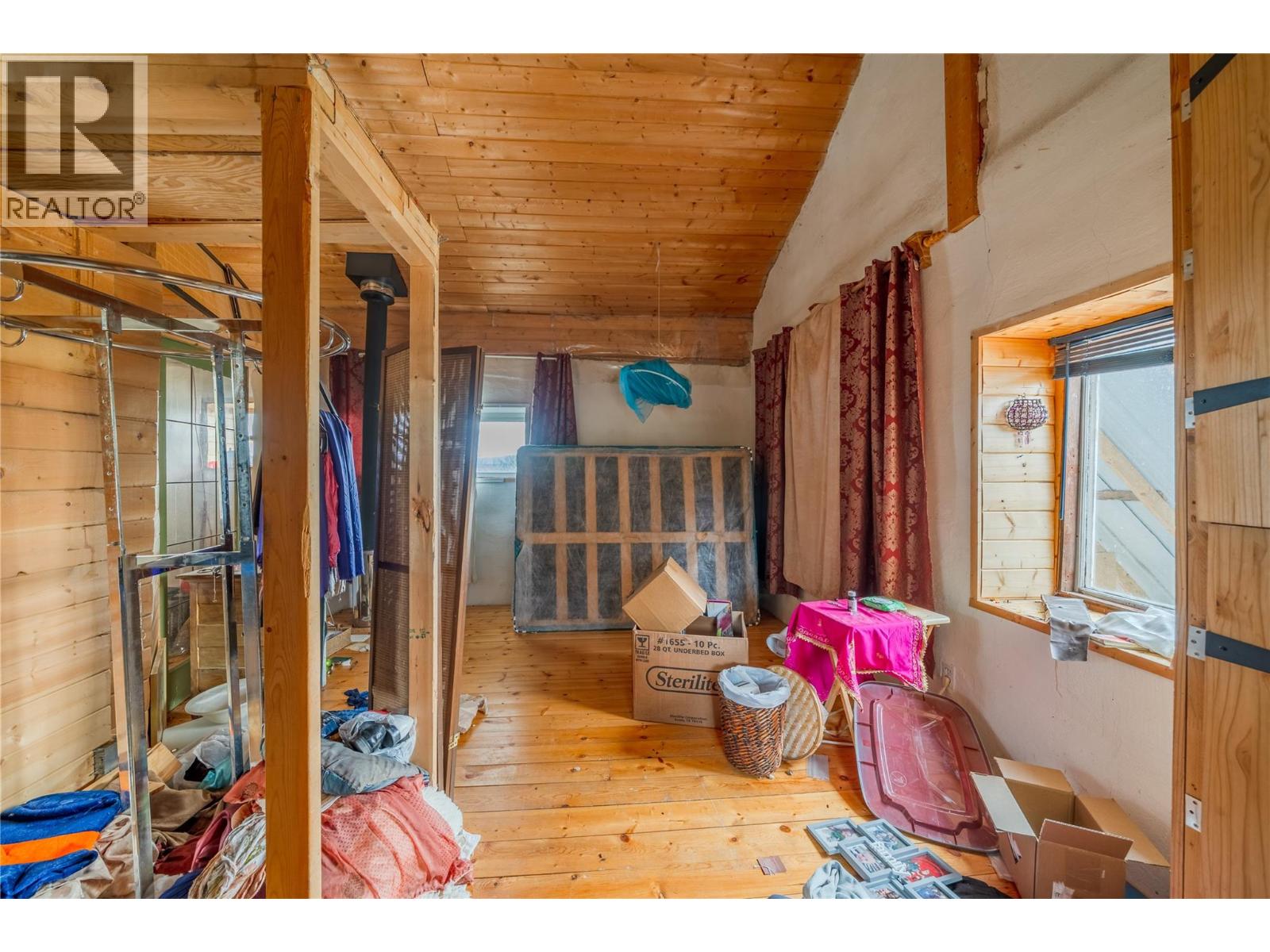 1400 Chasm Road - 10
