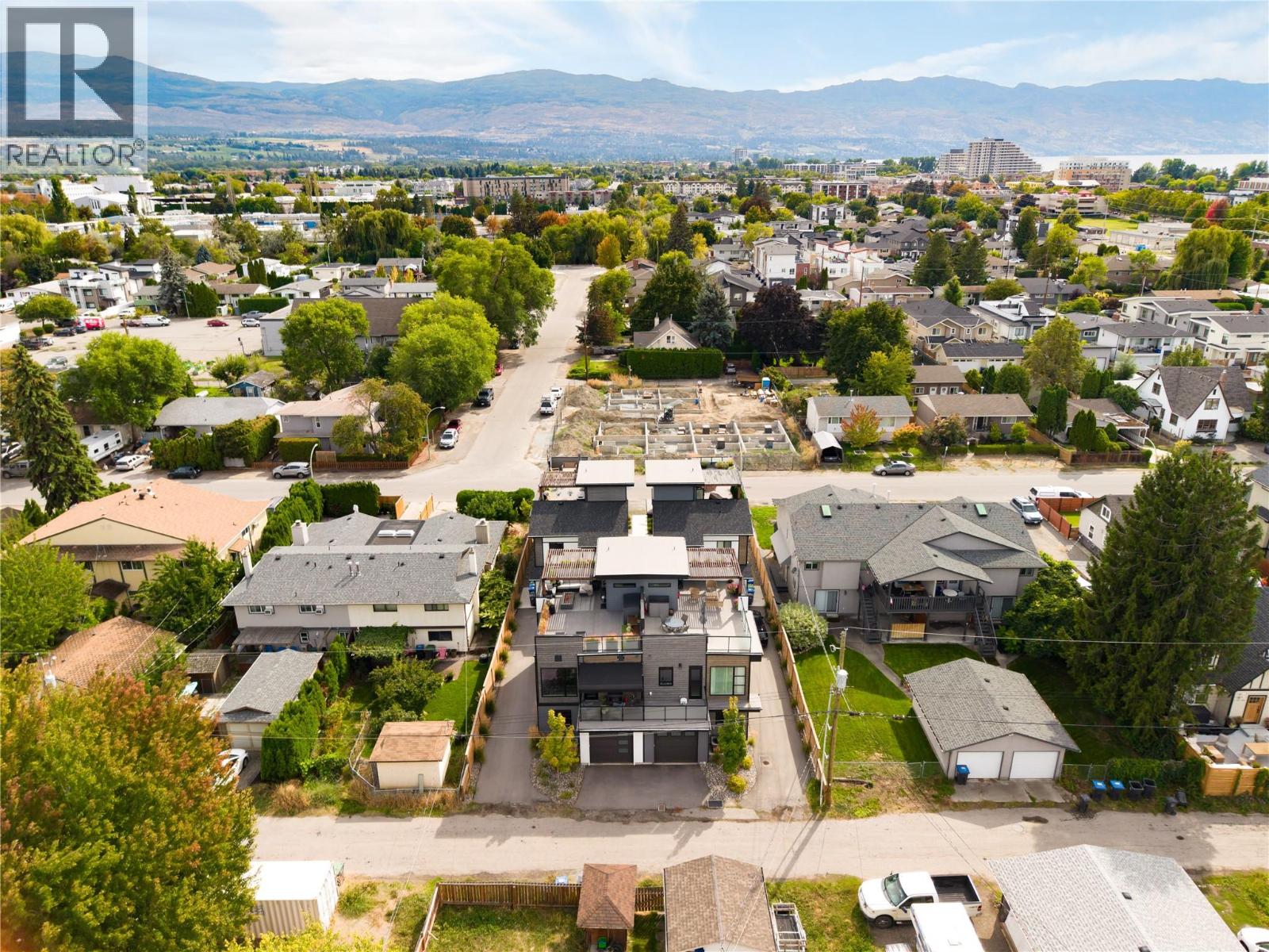 798 WARDLAW Avenue - 52