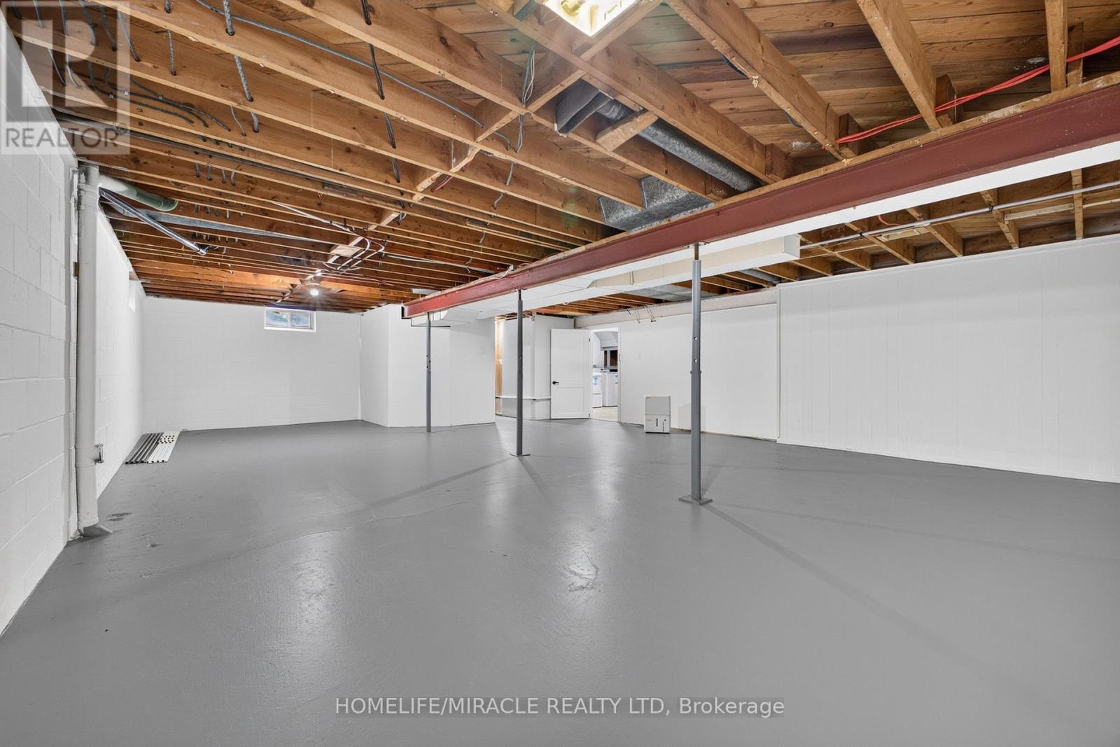 216 WELLINGTON STREET - Image 40
