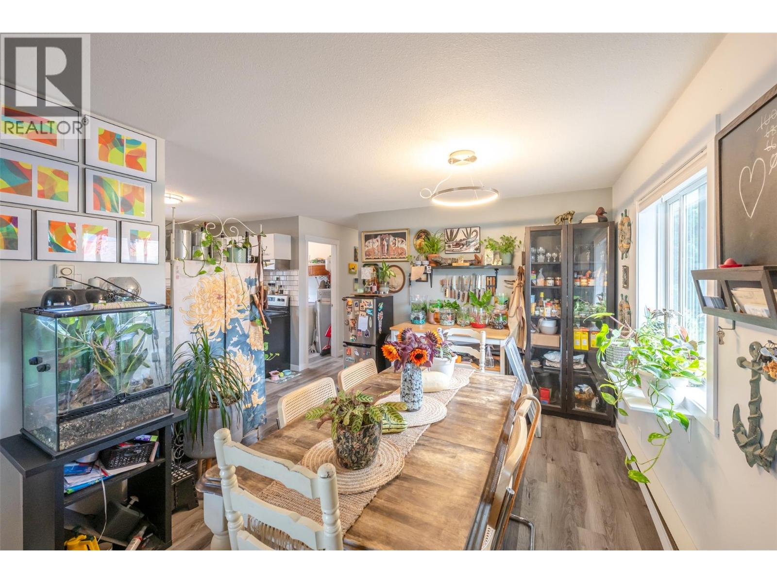 #201 542 Wade Avenue W - 12