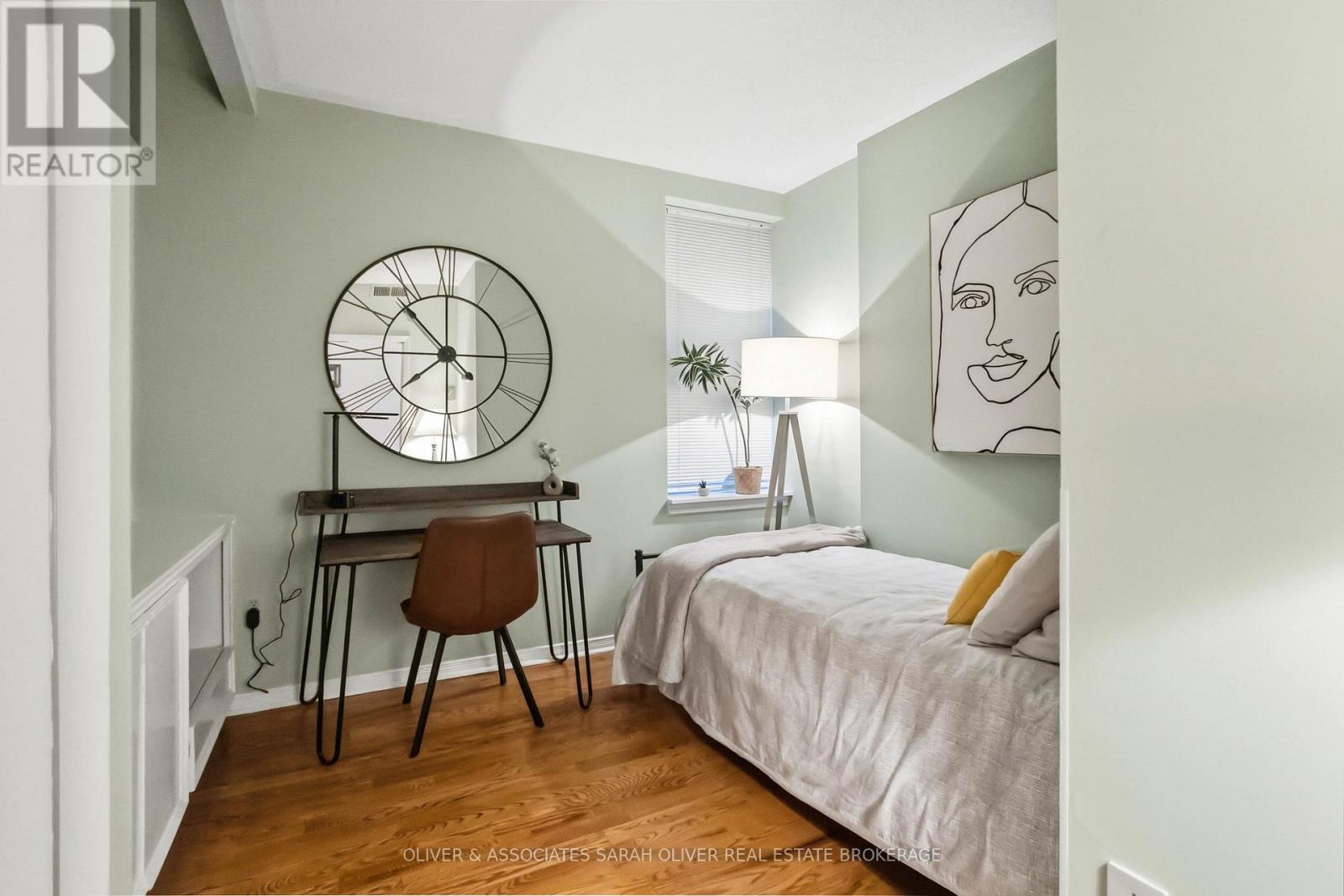 #101 285 QUEENS AVENUE - Image 16
