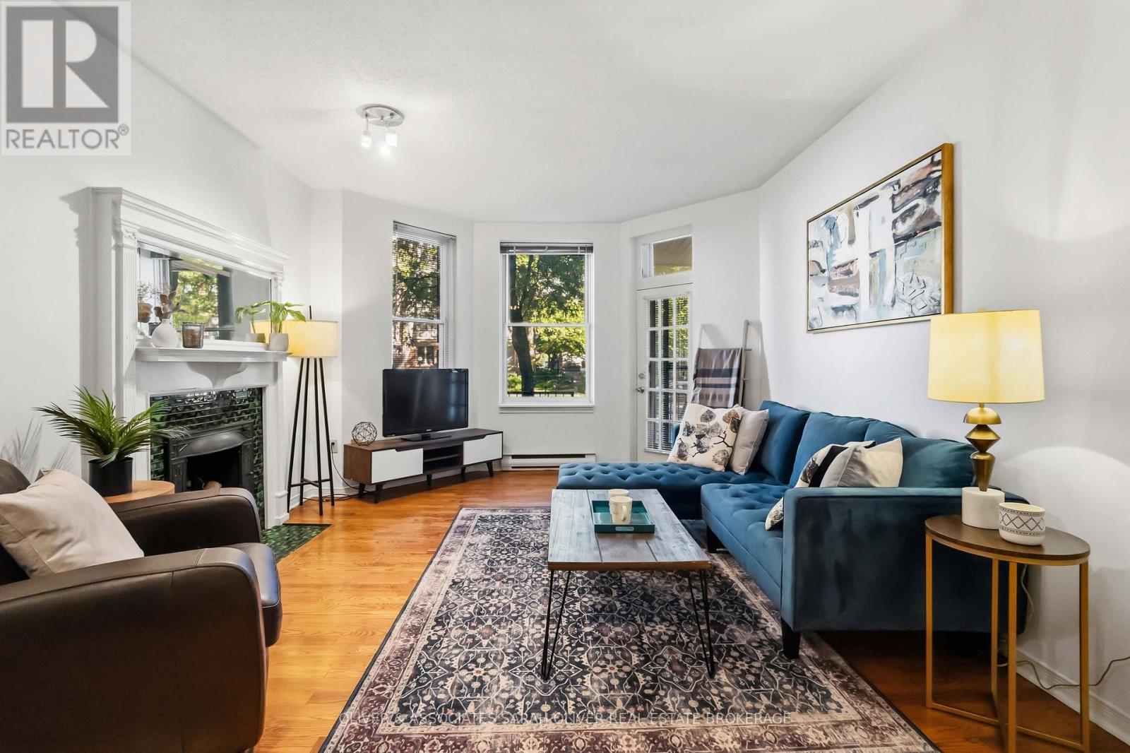 #101 285 QUEENS AVENUE - 2