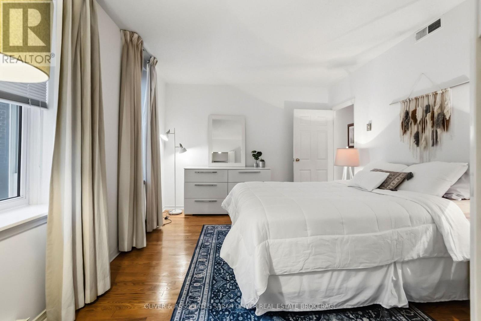 #101 285 QUEENS AVENUE - 20