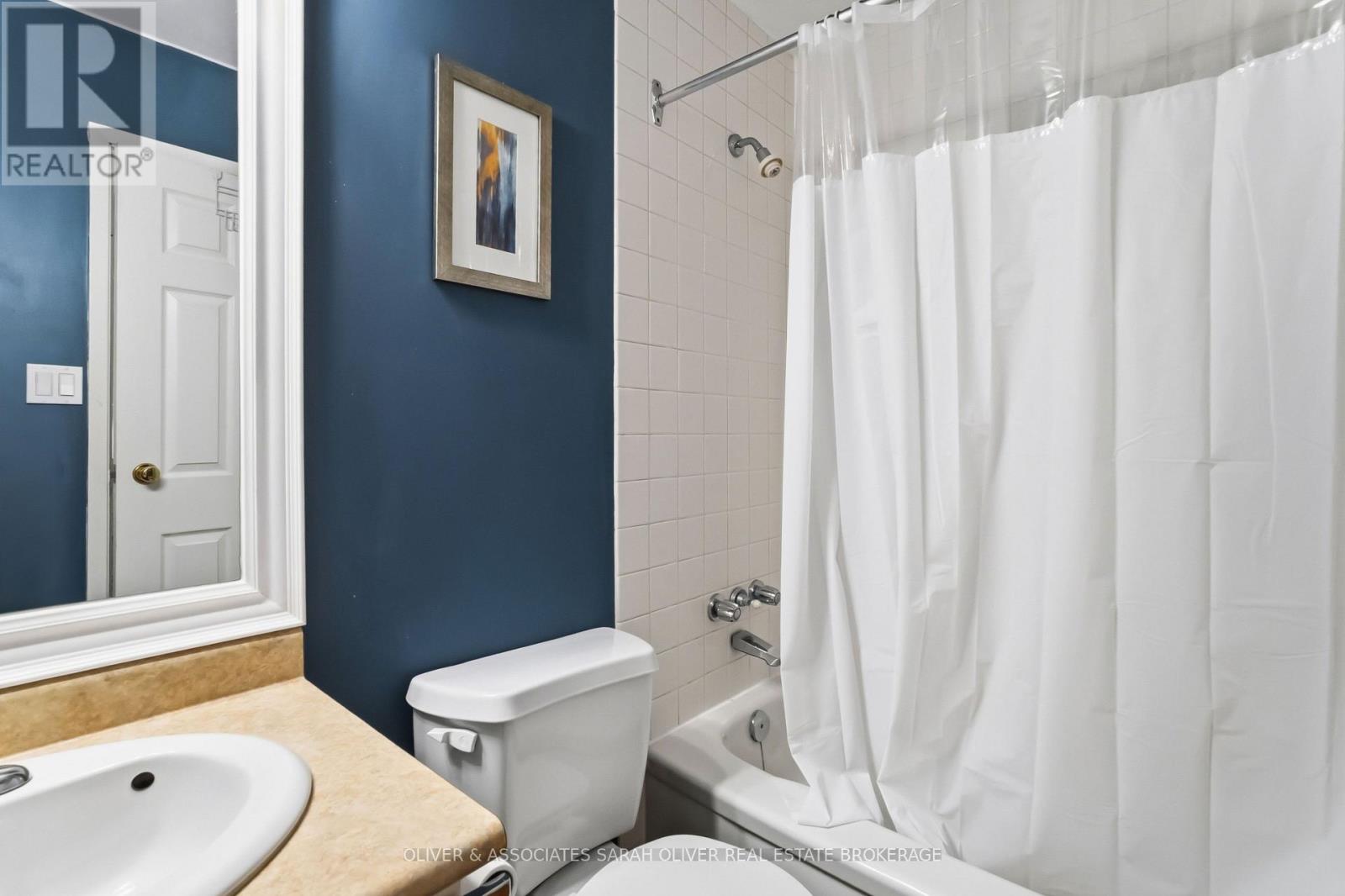 #101 285 QUEENS AVENUE - 26