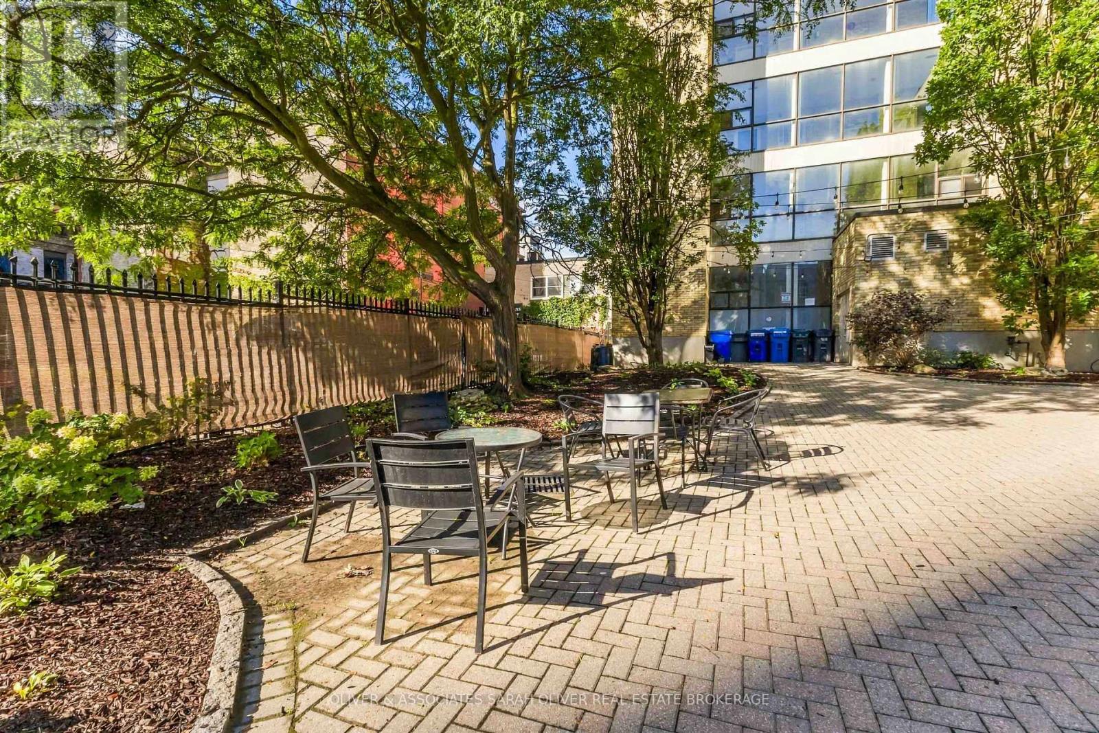 #101 285 QUEENS AVENUE - Image 35