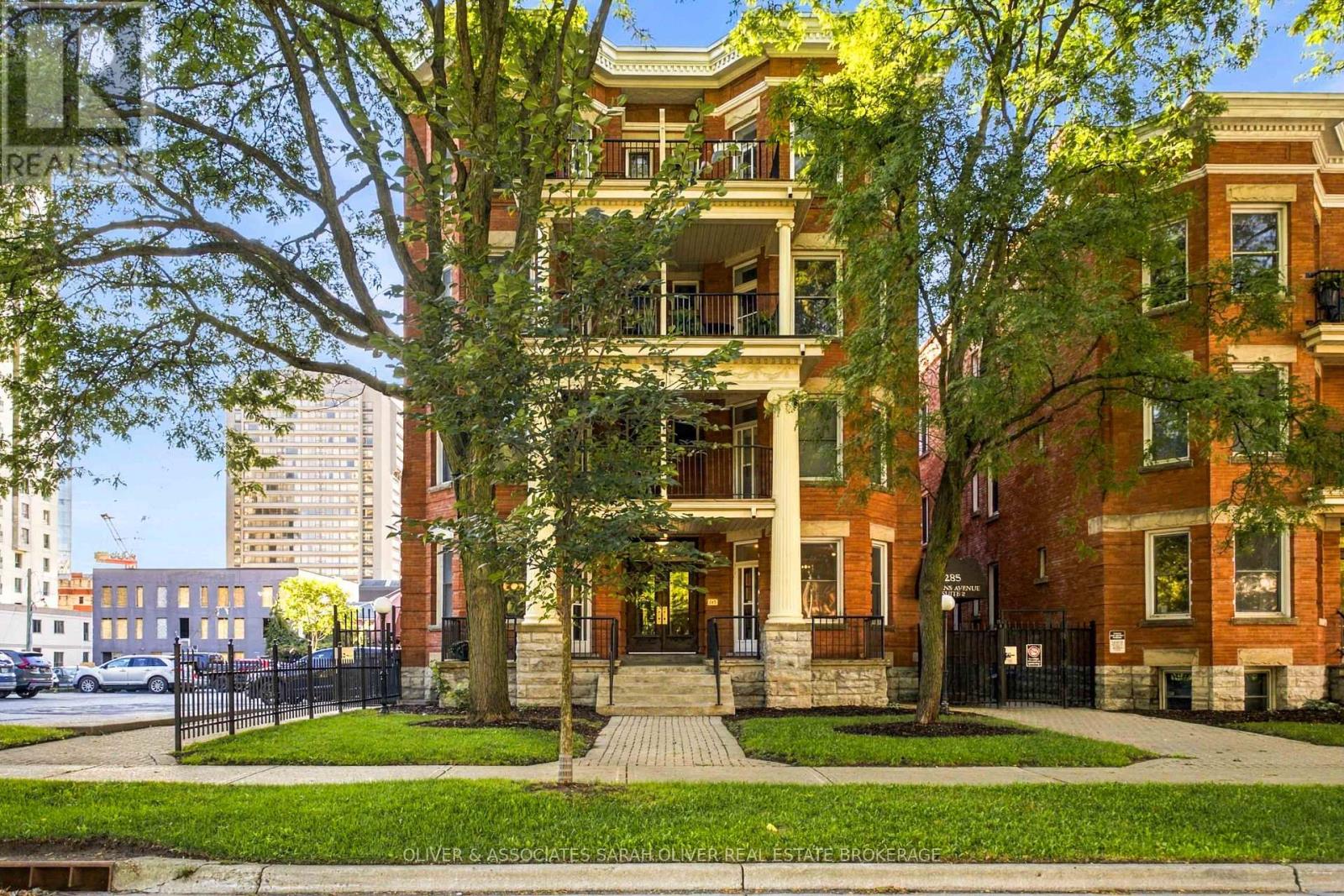 #101 285 QUEENS AVENUE - Image 38