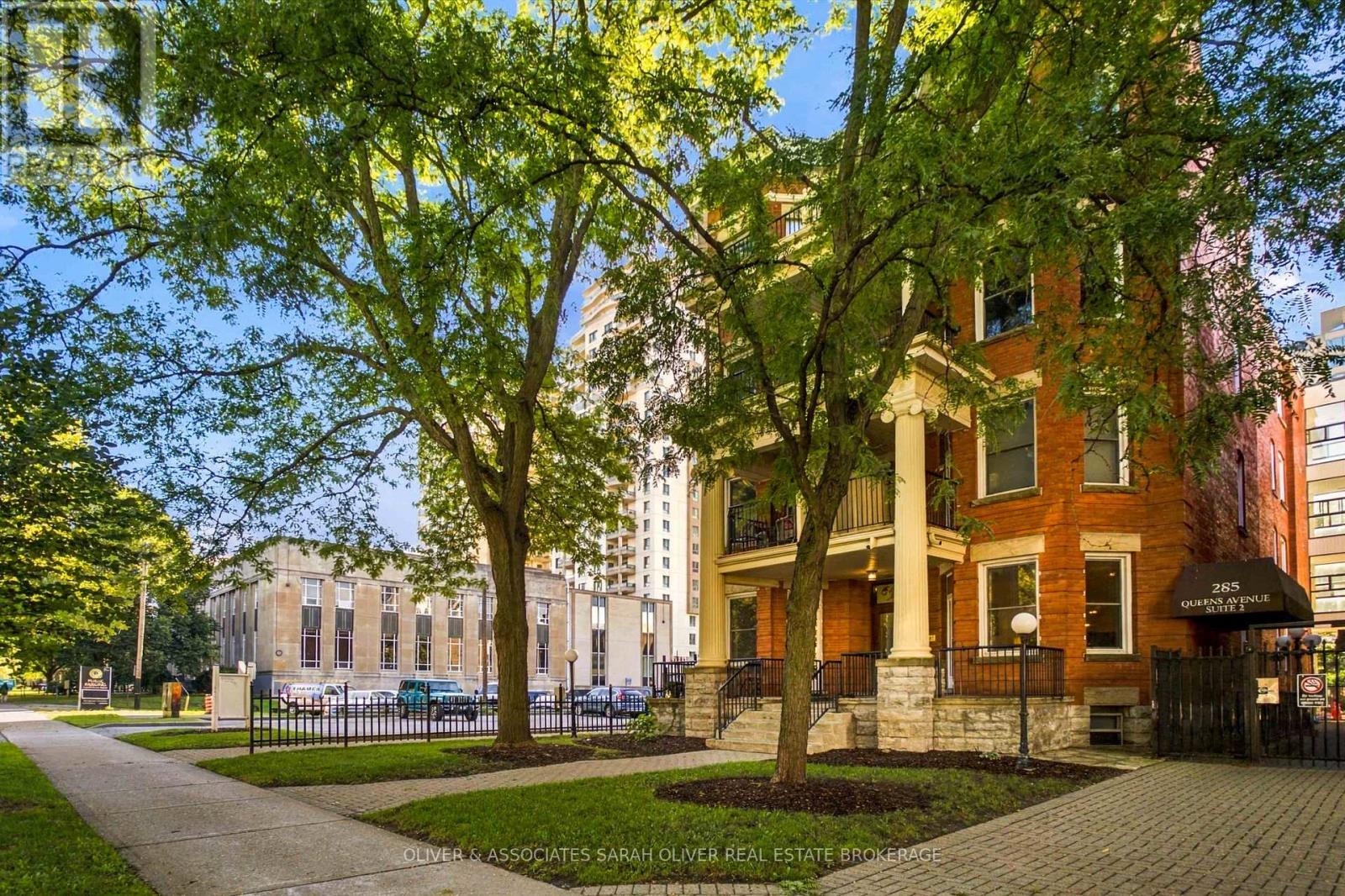 #101 285 QUEENS AVENUE - Image 41