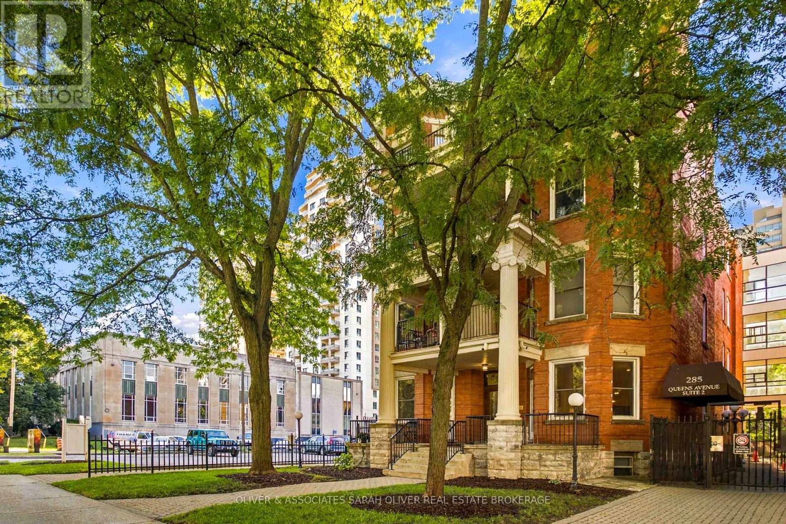#101 285 QUEENS AVENUE - Image 42