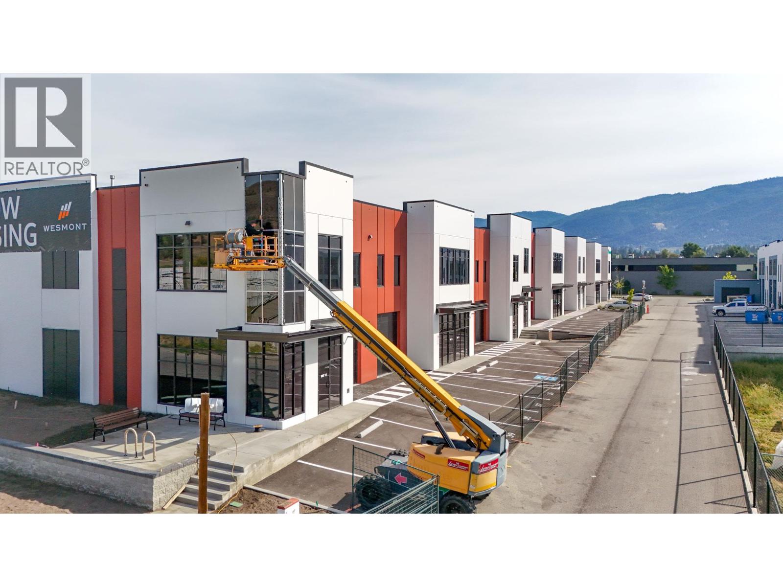 5 & 6 4605 34th Street, Vernon