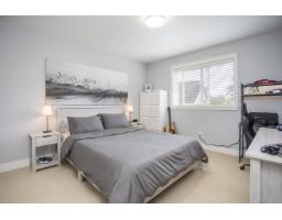 17300 0b Street, Surrey, BC V3Z8L2 Photo 17