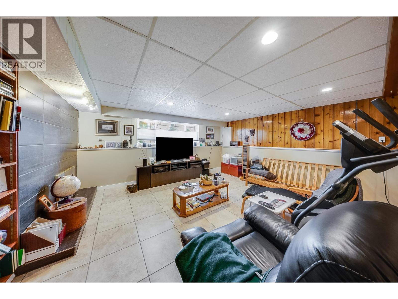 2404 11th Avenue - Image 25