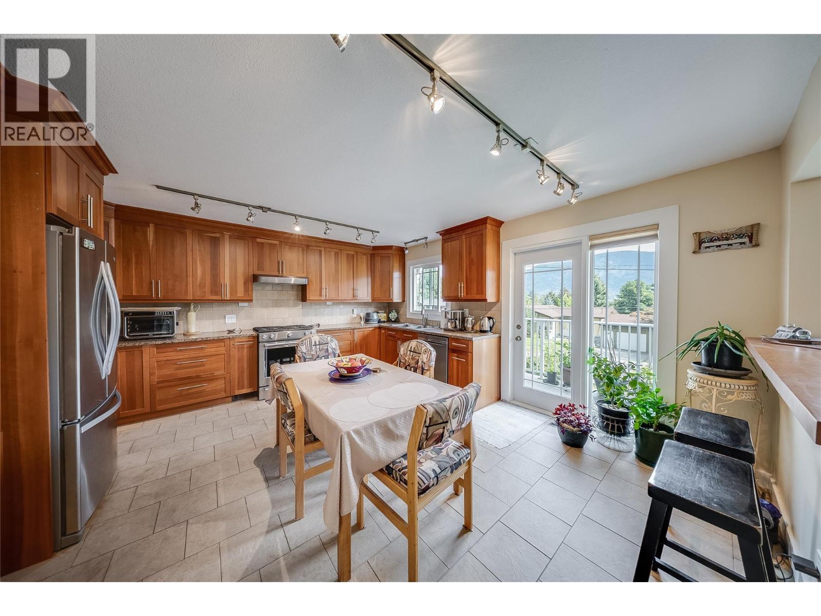 2404 11th Avenue - 9