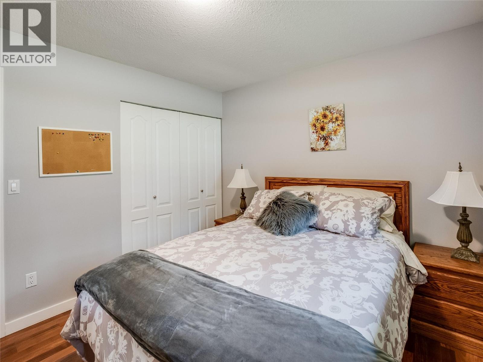 1329 Grosvenor Place - 23