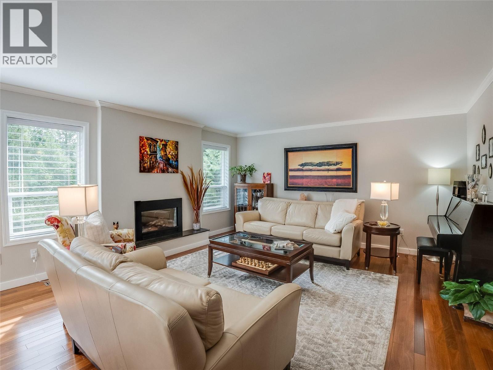 1329 Grosvenor Place - 6