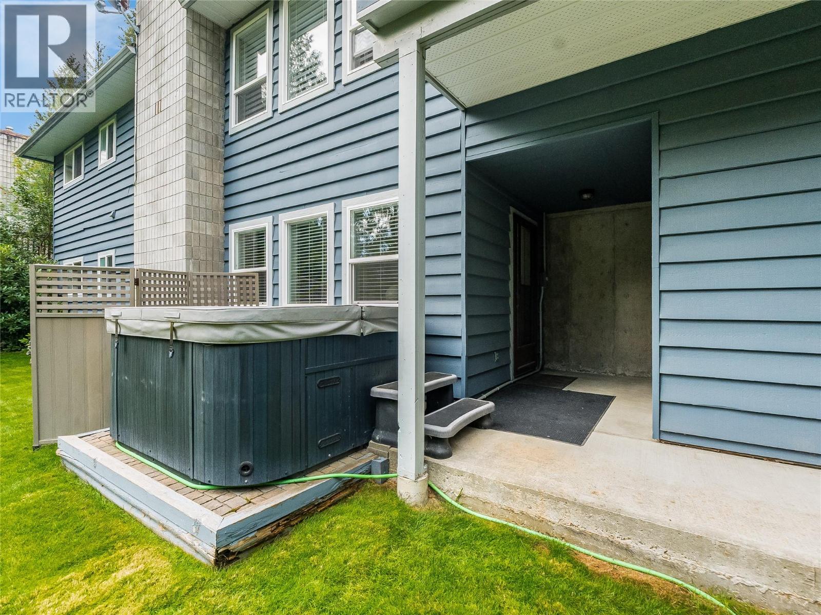 1329 Grosvenor Place - 45