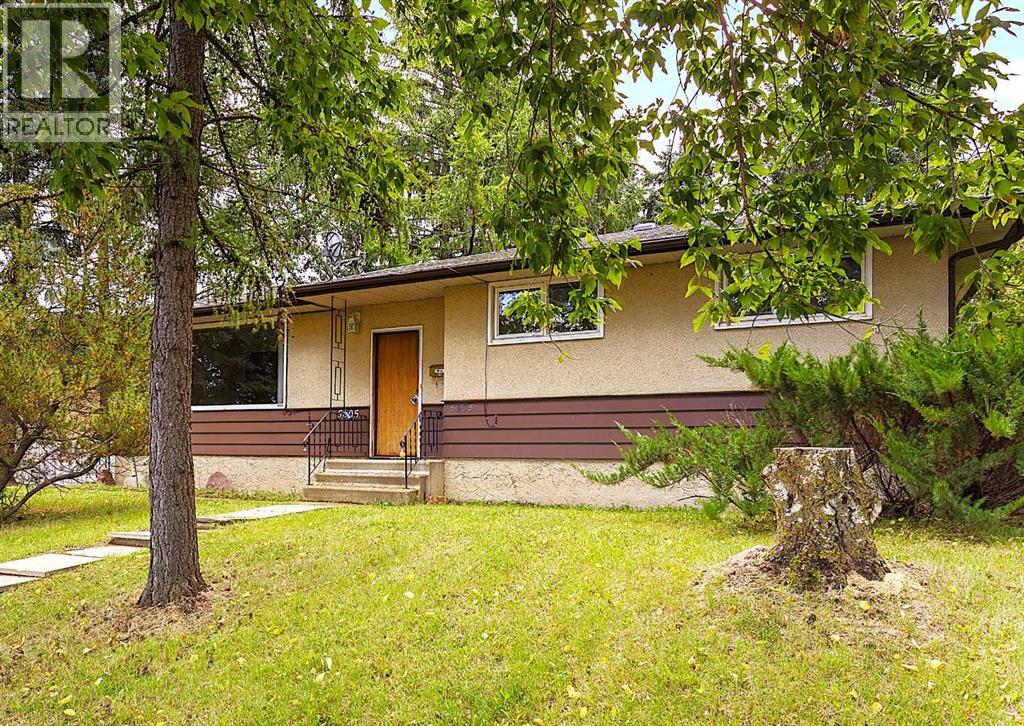 5605 47A Avenue - 1