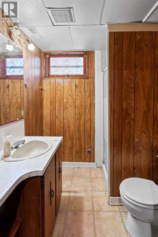 5605 47A Avenue - 19