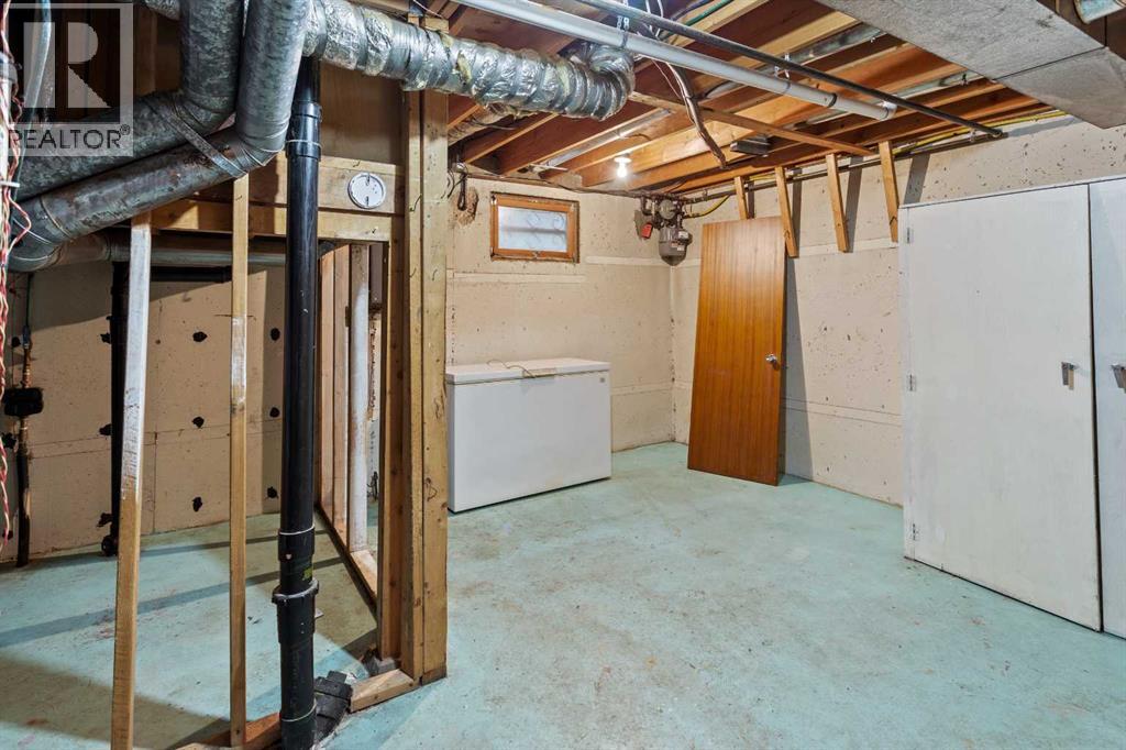 5605 47A Avenue - 25