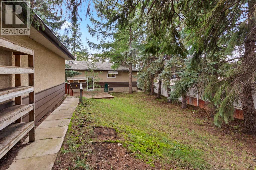 5605 47A Avenue - 30