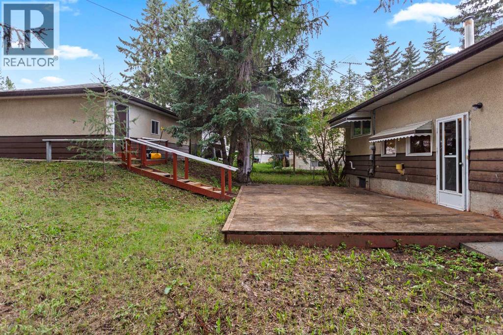 5605 47A Avenue - 31
