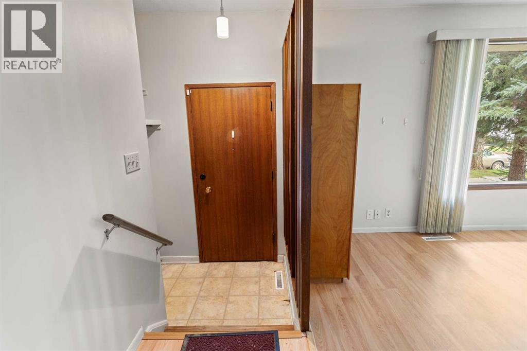 5605 47A Avenue - 4