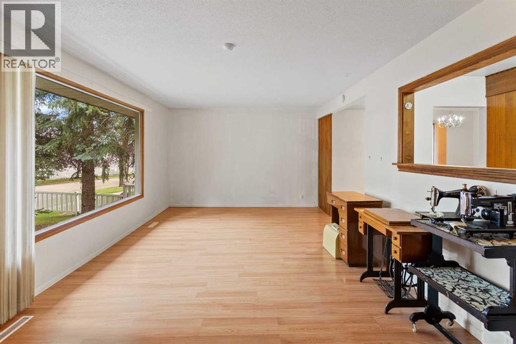 5605 47A Avenue - 5