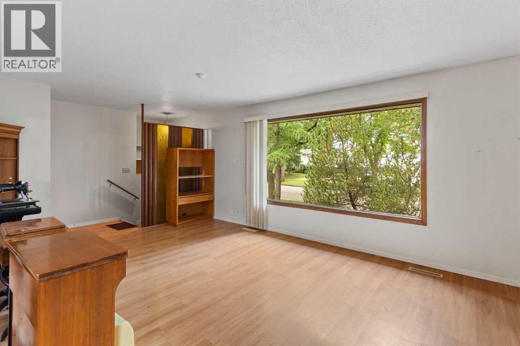 5605 47A Avenue - 6