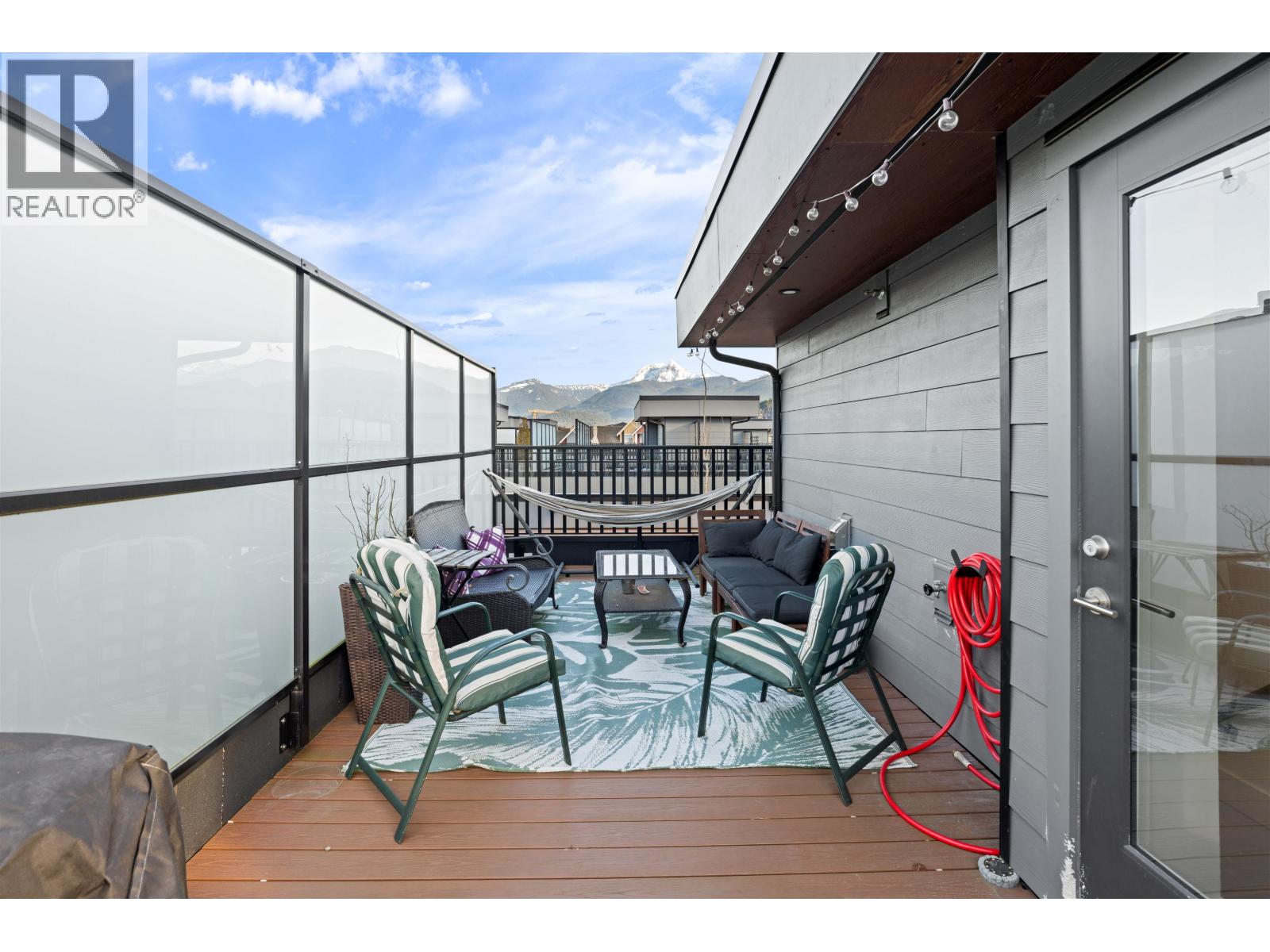213 37808 THIRD AVENUE, Squamish