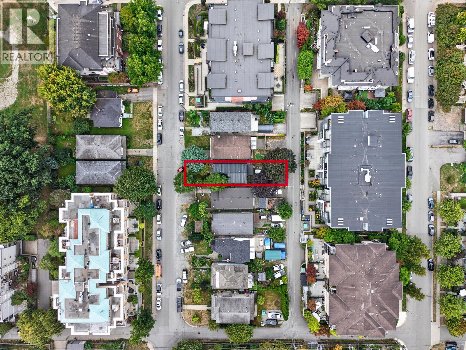 2357 HAWTHORNE AVENUE, Port Coquitlam